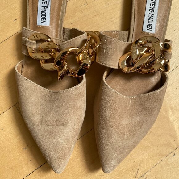 Steve Madden BNWT pointy toe tan suede sz 6 FLAW - chain detail - Picture 1 of 4